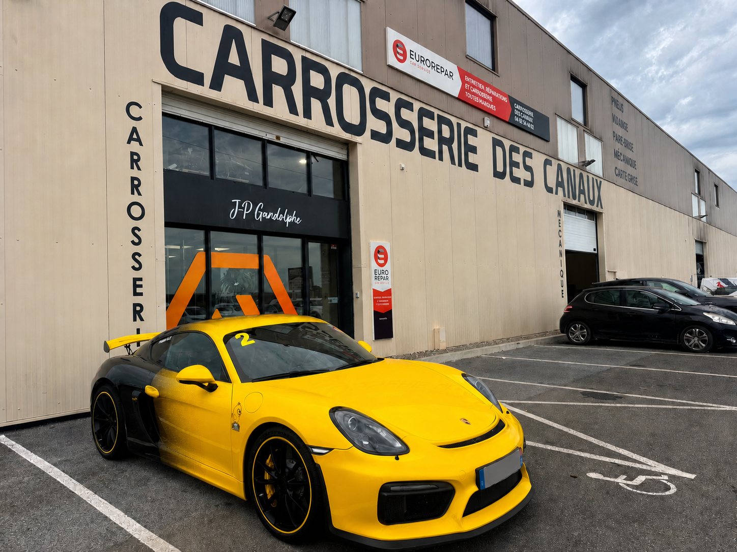 Cayman GT4 981 ClubSport « Poussin énervé », réalisation de la Carrosserie des Canaux